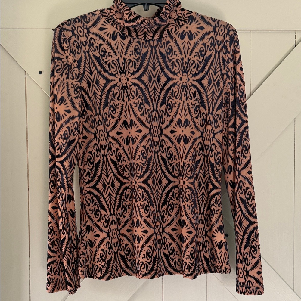 Long-Sleeve Mock Neck Printed Top in Beige and Black